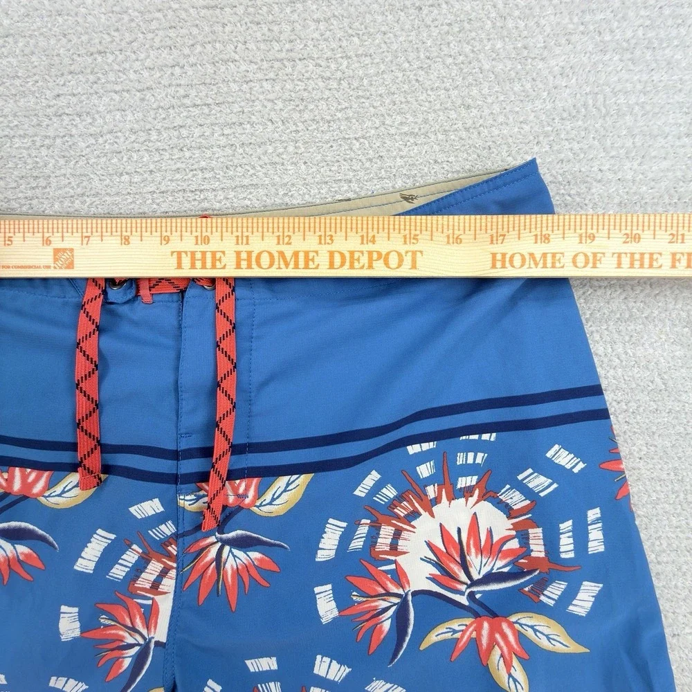 Patagonia Wavefarer Board Shorts Mens 36 Blue Tropical Floral Surf Swim 86611